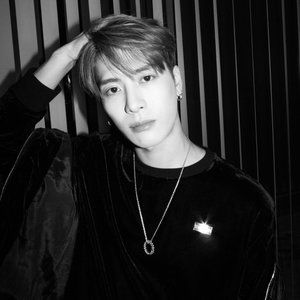 TEAM WANG design Cookies 2 Printed Logo Velvet Sweater